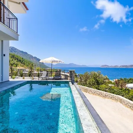 Marmaris'te Denize Yakin, Havuzlu Villa-awz172 Vila *