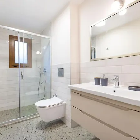 Marmaris'te Denize Yakin, Havuzlu Villa-awz172 مرمريس